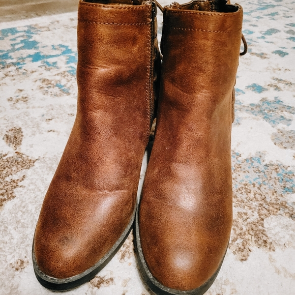SM New York Brown Boots size: 9.5 - Picture 2 of 3